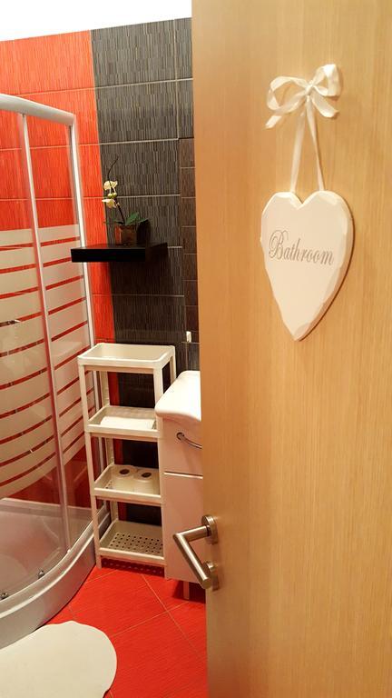 Apartments Zara เพทรอซาเน ภายนอก รูปภาพ