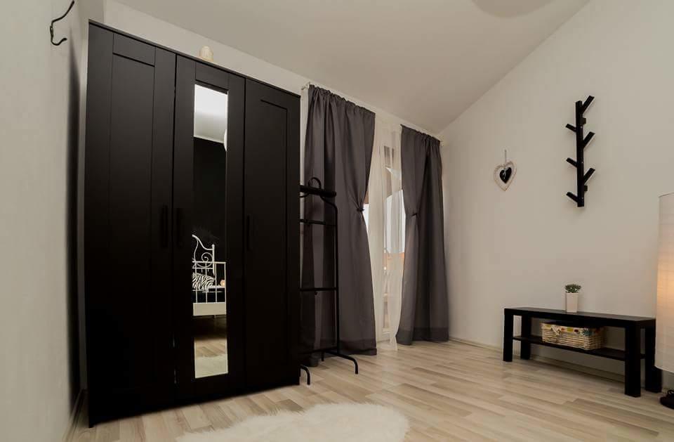 Apartments Zara เพทรอซาเน ภายนอก รูปภาพ